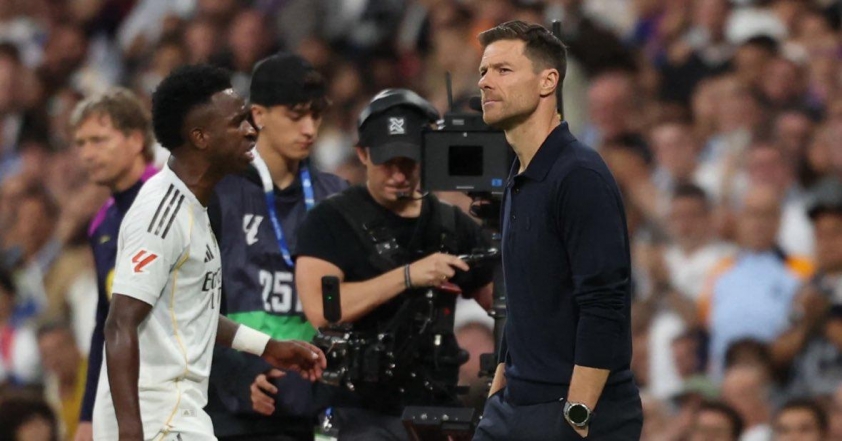 g-e0f-kxyaaid7q-6965ca245101f Vinicius và Alonso vẫn bất hòa - Ảnh: Sky Sports