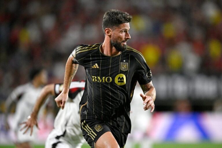 Olivier Giroud Trở Lại Ligue 1: Hành Trình Về Quê Hương